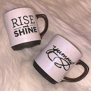 Lovely pair of “Threshold” brand stoneware mugs!